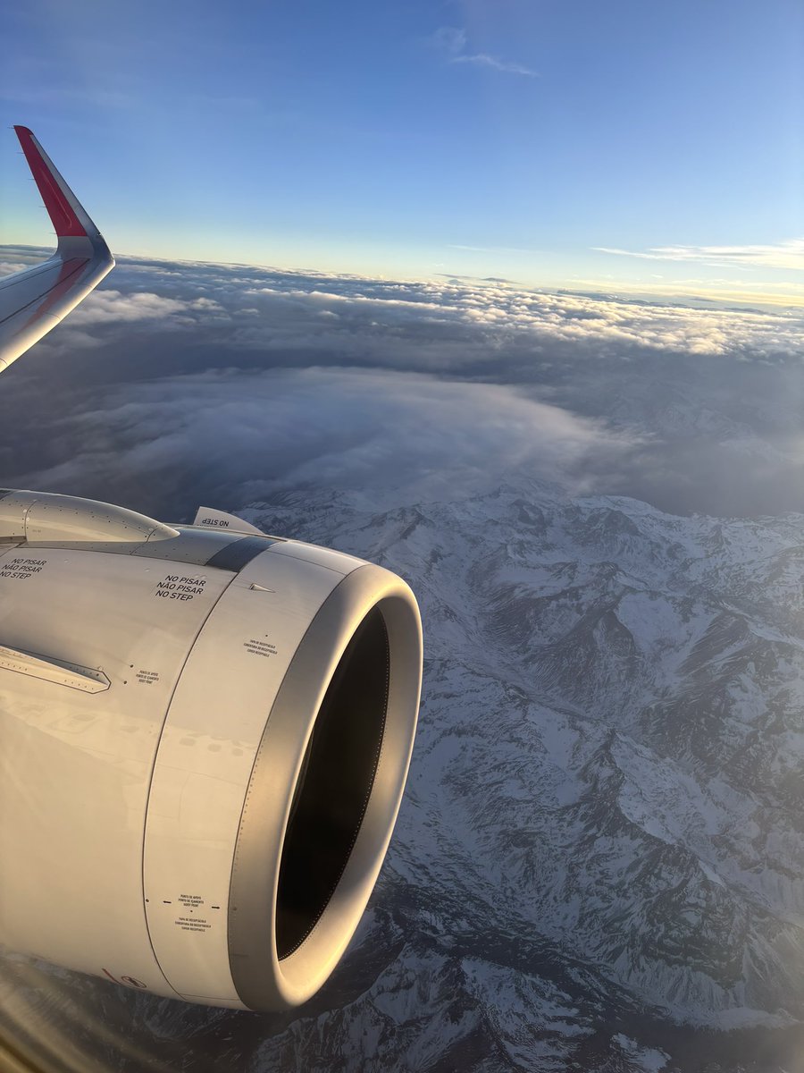 leslysandra's tweet photo. Cruzando la cordillera de Los Andes 🤩
#crucedecordillera #andes https://t.co/wEl6vn6kqk