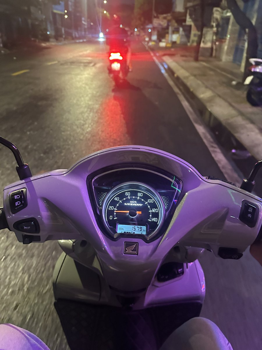 Taodangbuon's tweet photo. Tân phú tạnh mưa r mát mẻ, ai đi chơi k lên xe a đèo 🤫🤫 https://t.co/NdNPGj2zgR