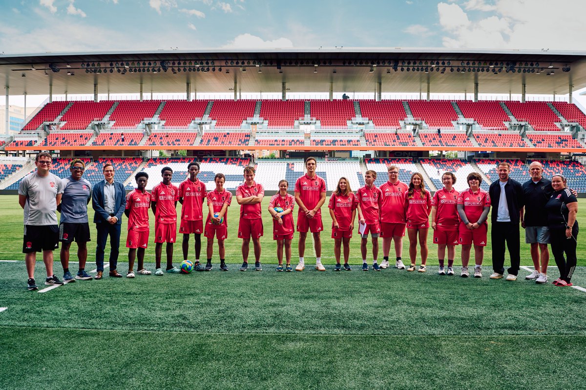 stlCITYsc's tweet photo. Introducing the 2026 #AllForCITY Unified Team! 💫

In partnership with @SOMissouri, these athletes will represent CITY on the pitch, compete against other MLS Unified Teams and remind us all that soccer is for everyone.

🤝 https://t.co/jFNcSw4x5n https://t.co/5F5cVTsyqF