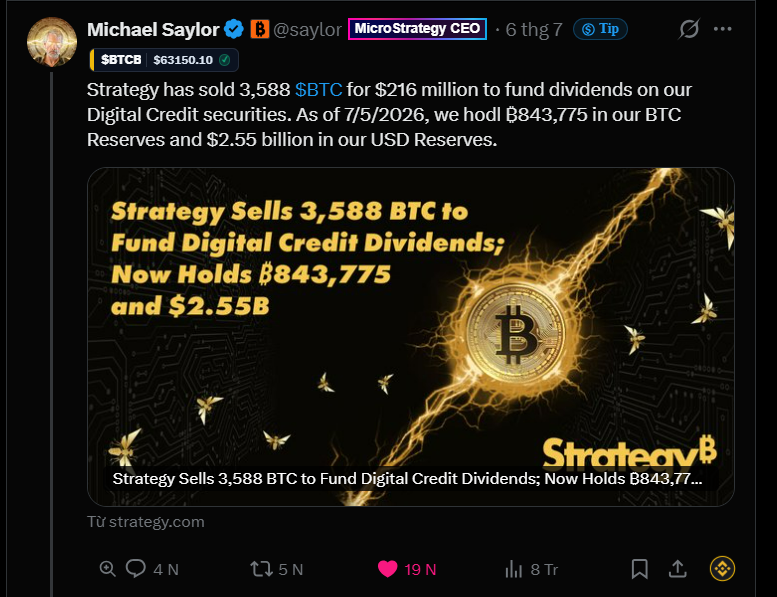 RightRH's tweet photo. If you're bearish because Strategy bought BTC around $120K and is now selling some while sitting on unrealized losses...

Zoom out.

You can also look at it this way:

Strategy just realized profits from BTC accumulated years ago at an average cost around $20K (with many purchases even closer to $11K) to fund dividends for STRC investors and strengthen the broader MSTR ecosystem.

The higher-cost BTC? Time is on their side. Markets move in cycles. If history repeats, today's expensive coins could become tomorrow's cheap ones.

Also, remember that much of Strategy's BTC has been financed through issuing MSTR shares. It's similar to a crypto project raising capital by selling tokens to accumulate more BTC. Their goal isn't to maximize short-term PnL—it's to maximize BTC per share over the long run.

Perspective changes everything.

Personally, I'd rather own $MSTR than accumulate more BTC next year.