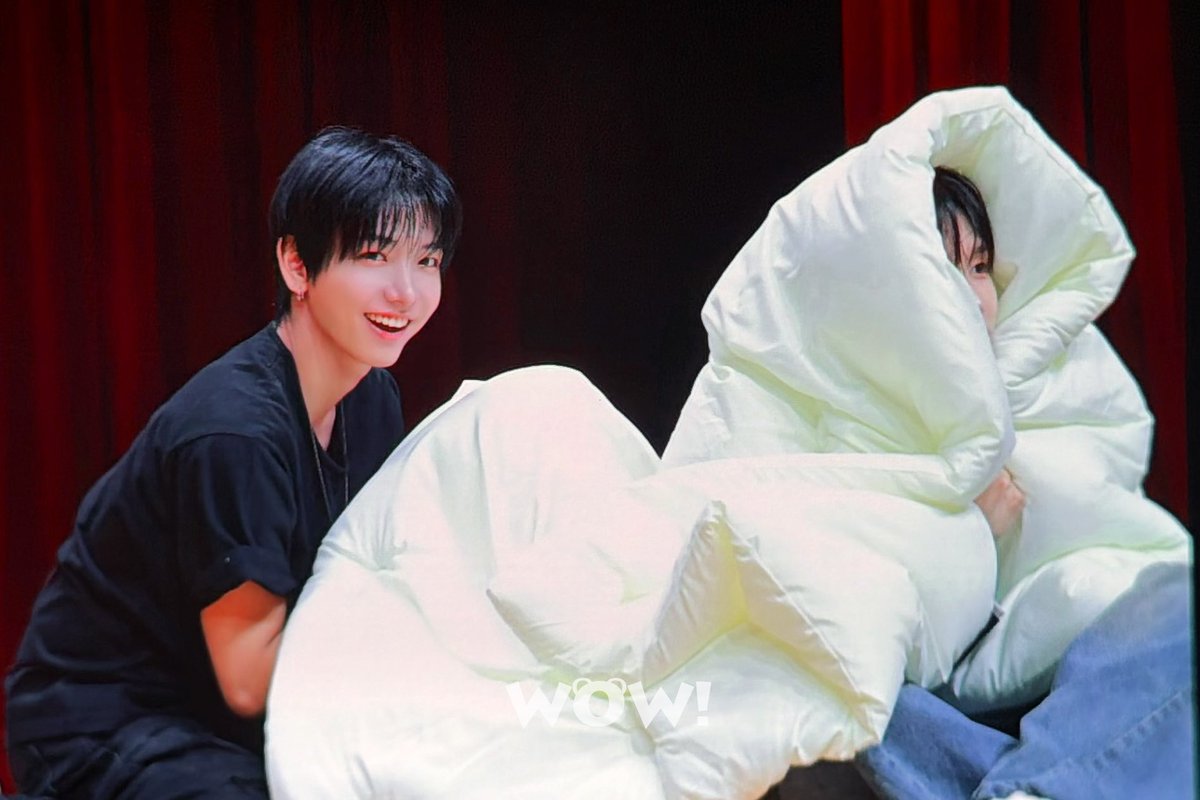 061129wh's tweet photo. 아닠ㅋㅋㅋㅋㅋㅋㅋㅋㅋㅋ 명재 왜 거기로 들어간거야아!!!!!!!!!!!!!!!! https://t.co/xrxej2LSoy