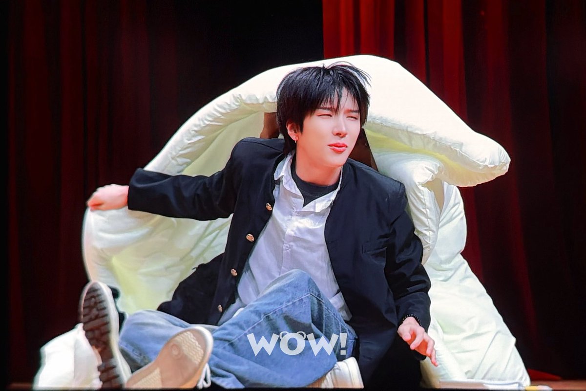 061129wh's tweet photo. 아닠ㅋㅋㅋㅋㅋㅋㅋㅋㅋㅋ 명재 왜 거기로 들어간거야아!!!!!!!!!!!!!!!! https://t.co/xrxej2LSoy