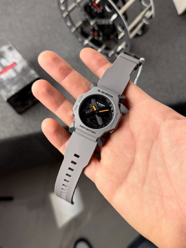 _mollhm8's tweet photo. أجمل ساعة G-SHOCK صنعت حتى الآن؟ 
أم أن هناك من لا يزال يفضل التصاميم الكلاسيكية القديمة المملة؟ https://t.co/cE6fGI7heF
