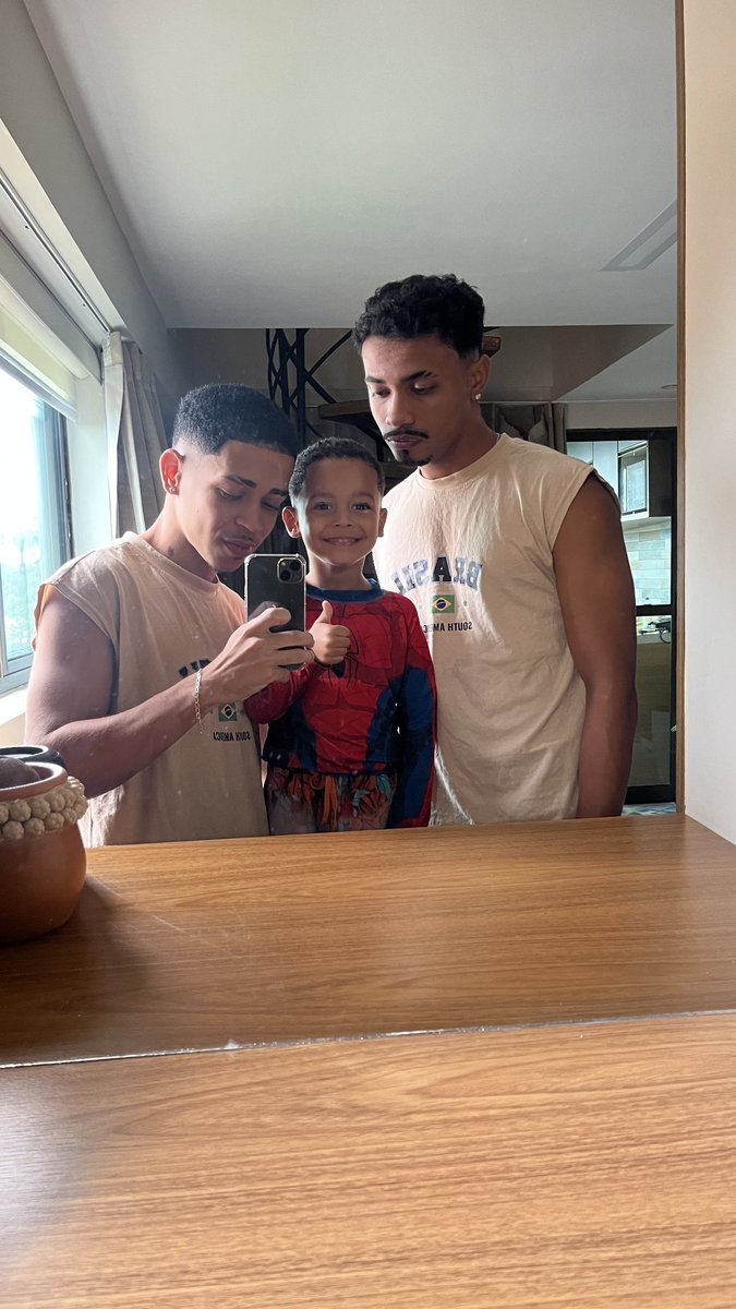 dclesley09's tweet photo. minhas vidas ❤️ https://t.co/E8Zfzkp2Z6
