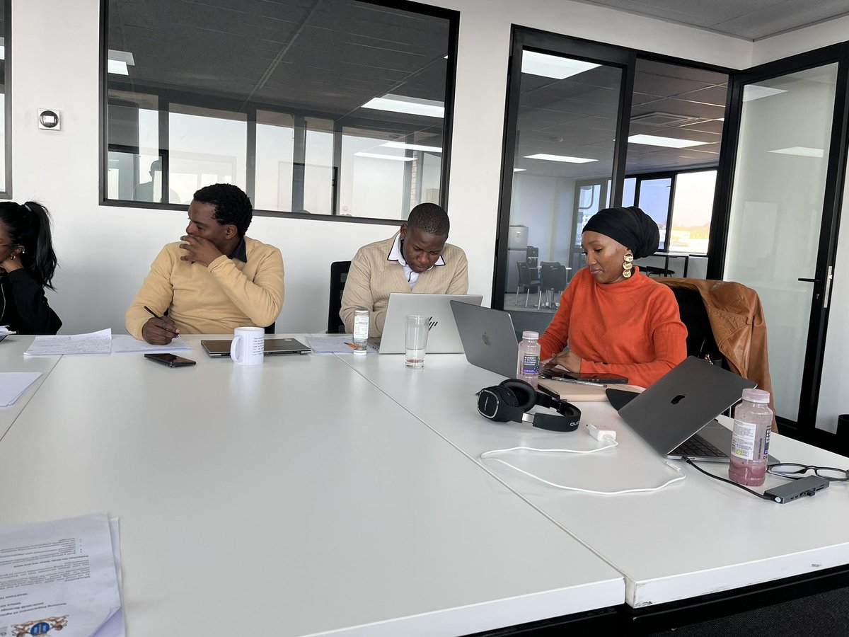 Rise_Mzansi's tweet photo. Lukhona Mnguni, RISE Mzansi Joburg Mayoral Candidate met with the Joburg campaign team to sharpen strategy ahead of voter registration weekend on 01–02 August 2026 and election day on 4 November 2026.

Every step was about readiness, focus, and turning support into votes.

Check your voter status: https://t.co/2Bd3eezC9b

#Lukhona4JoburgMayor #RegisterToVote #LGE2026 #SafeAndCleanJoburg