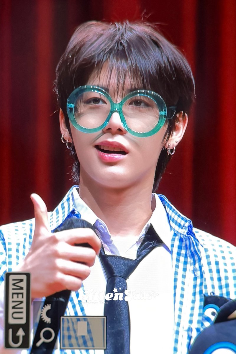 mycatdongmin's tweet photo. 😭😭😭😭😭😭😭 HE’S SO STUPID 😭💖😭💖😭💖😭💖😭💖😭💖😭💖 https://t.co/a5rmcxY3On