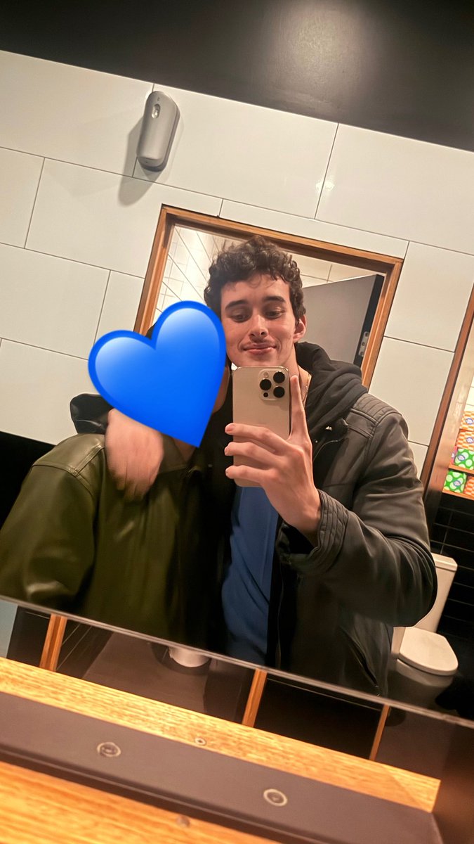 Melbourneboy00's tweet photo. We had our 3rd monthsary tonight! It’s a Filipino thing. Been seeing each other for 5 months but officially tonight was our 3rd monthsary. Easily our best monthsary and overall date yet. Mahal kita @TheFiloBoy https://t.co/GQ3iknkwa3