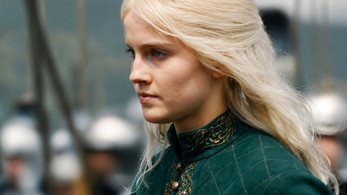 1M7M0D's tweet photo. Theory: What if the "fake" Daeron is the real one? Never raised in King's Landing, he could be scouting the city, Red Keep defenses, and Rhaenyra’s plans before returning to the Hightower army. 💀💀
#HouseOfTheDragon 
#HOTD https://t.co/i2eBV1oxZH