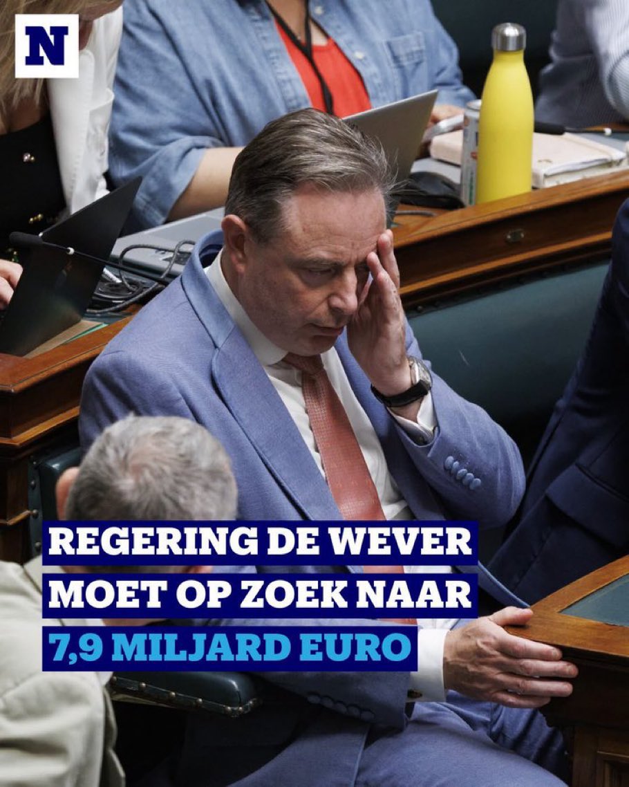 PekePeter's tweet photo. Beste @Bart_DeWever @de_NVA 

U moet in de federale regering 7,9 miljard euro besparen. 

Van de 66 miljard subsidies 15% afschaffen = 9,9 miljard 
Partijdotaties halveren
Provincieraden afschaffen 
Migratiestop

Dan zit u al tegen de 11 miljard besparingen.
Ruim voldoende.

Dat is toch heel eenvoudig. Moeten jullie daar dan maanden over debatteren? Op 5 minuten kan dat geregeld zijn. 

Graag gedaan. Geen dank verschuldigd. 

@axel_ronse @GLBouchez