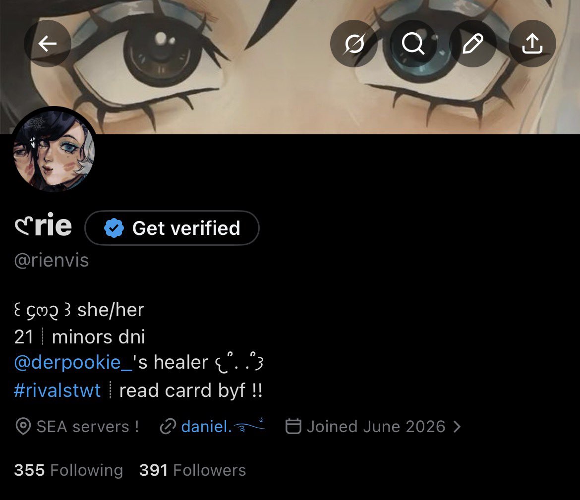 𑣲rie tweet media