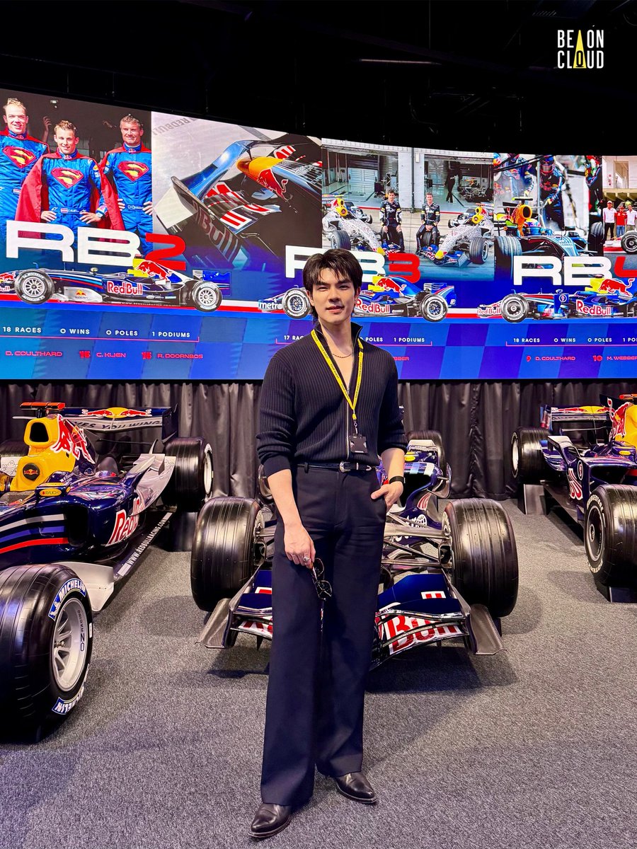 beoncloud_th's tweet photo. ภาพบรรยากาศ มาย ภาคภูมิ เยี่ยมชม Red Bull Racing Factory 🏎️ ในทริป Clear Men Charge To The Max at British GP 🏁

#ClearThailandXMile 
#ClearThailand #ClearMenThailand https://t.co/bWEKGoJgTx