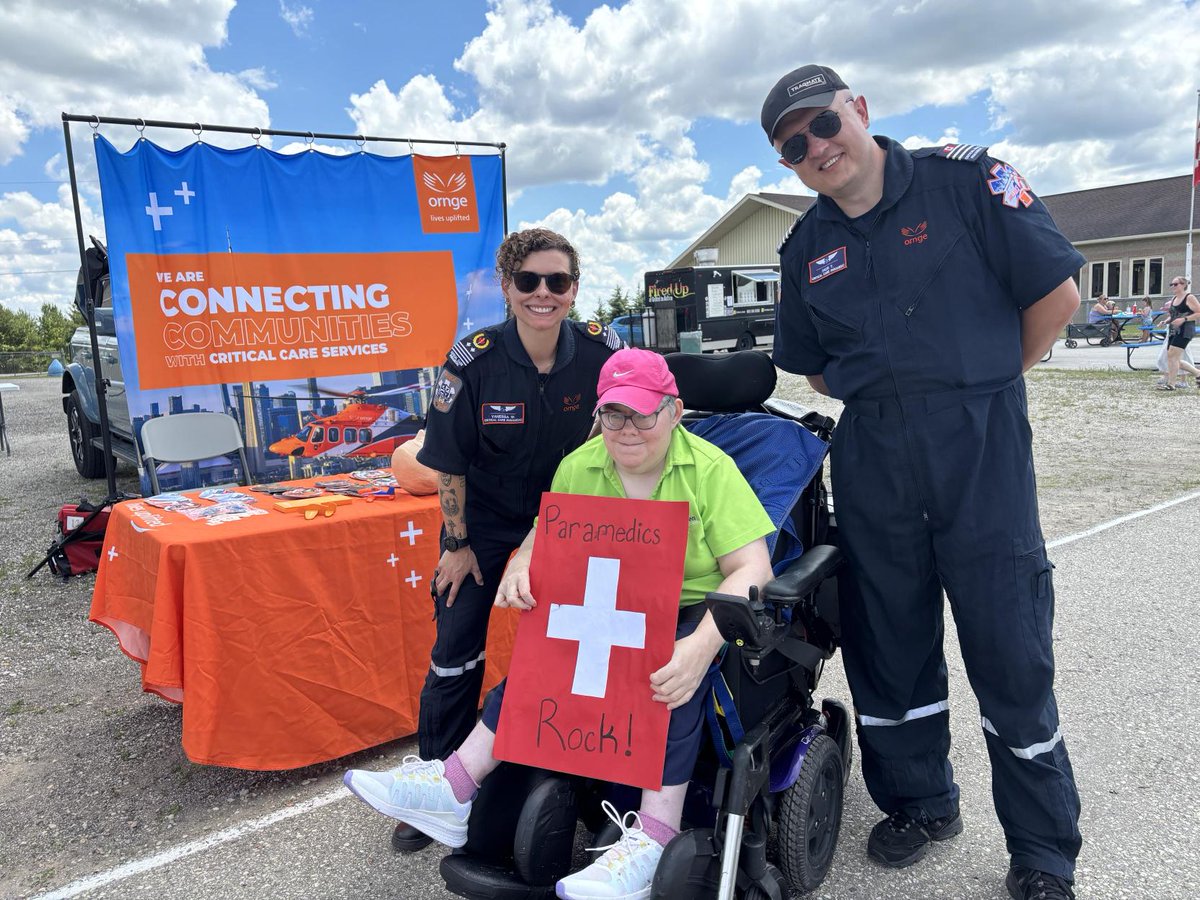 Ornge's tweet photo. Shout out to our paramedics Vanessa and Ihor who attended First Responders Day at the Saugeen Airport. Thank you for representing Ornge in our communities! 🧡

#teamOrnge #paramedic #community https://t.co/wHnqhIeOey