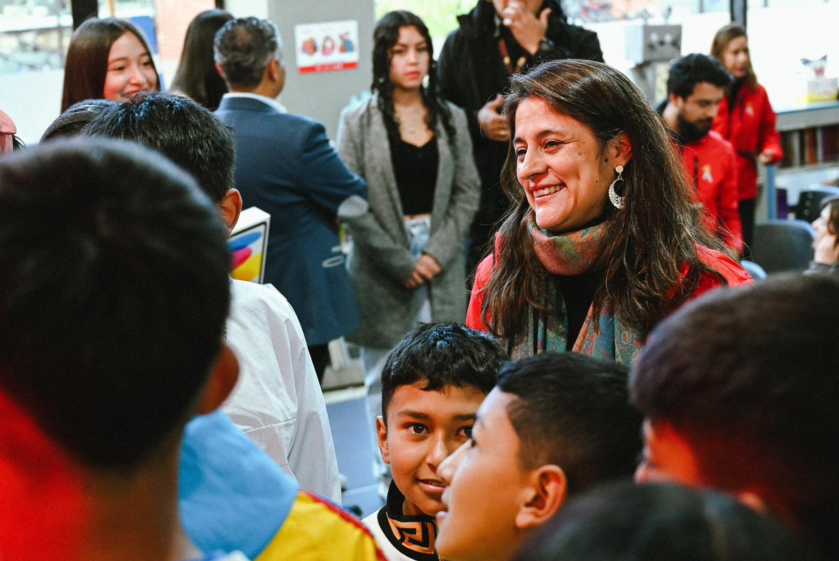 Educacionbogota tweet picture