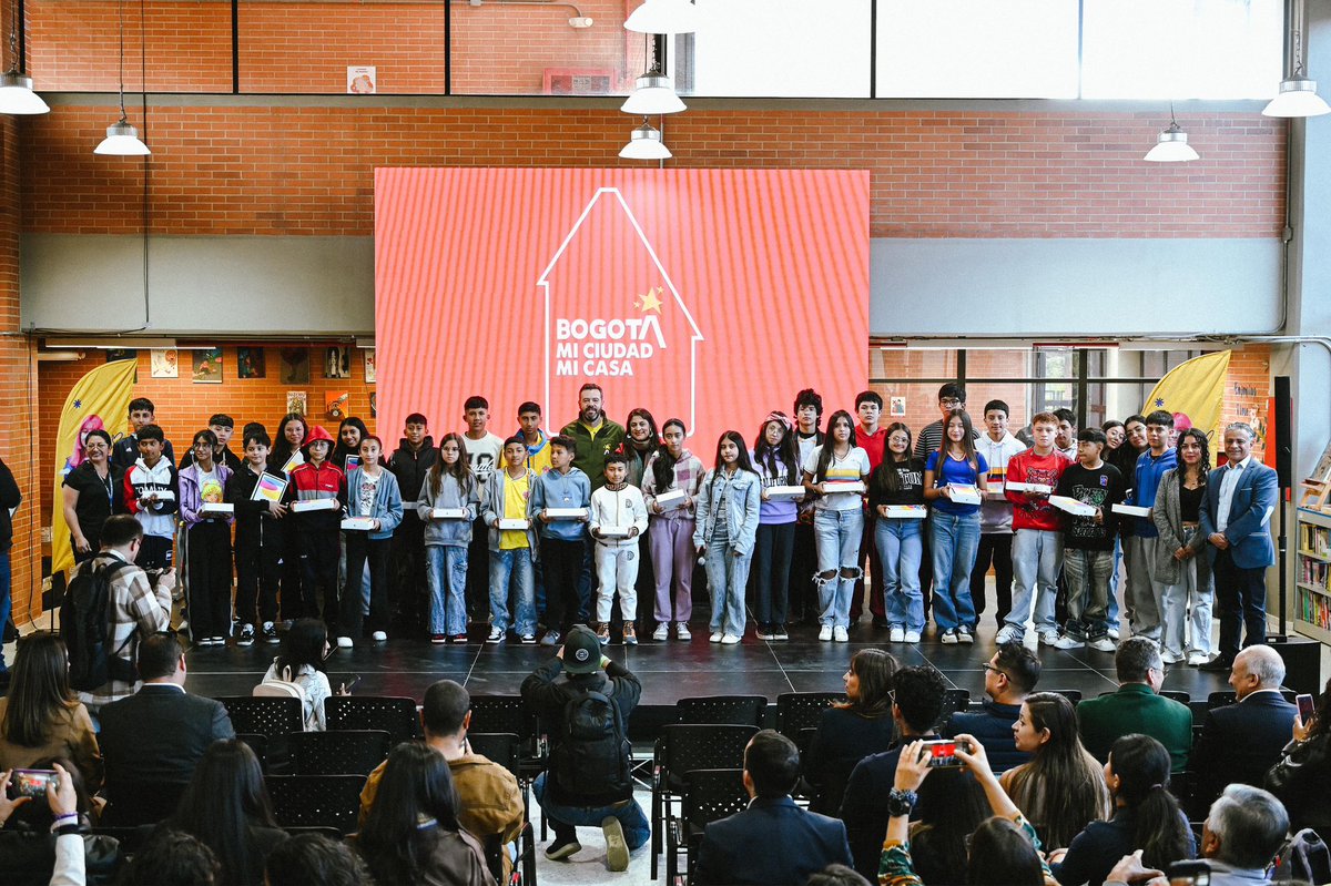 Educacionbogota tweet picture