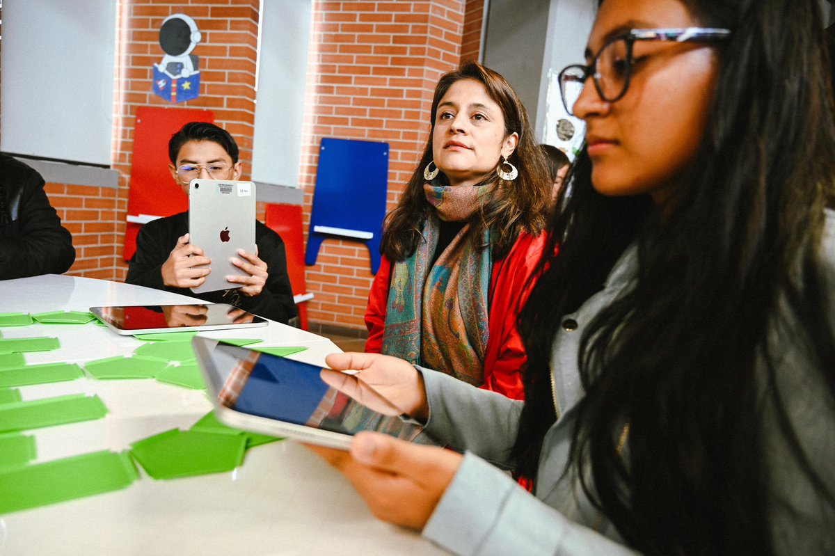 Educacionbogota tweet picture