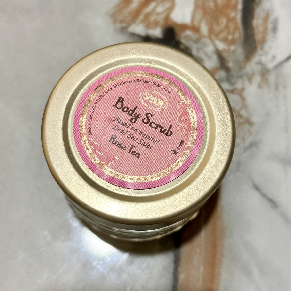 akn__xo3f's tweet photo. *#SABON
サボンの中だとダントツでローズティーの香りがだいすき🌹🫖
スクラブもオイルたっぷりでやっぱりサボンのスクラブがいちばん肌が滑らかになる気がする。
シャワーで洗い流さずにそのまま湯船に入ってバスソルトみたくするのがお気に入りでした!
#使い切りスキンケア
#使い切りコスメ https://t.co/msrS2mfzp9