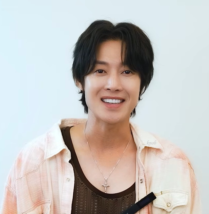 ⭐️キムヒョンジュン　　フード付きショール キム・ヒョンジュンがラーメンを本気でプロデュース～ Kstyleからご