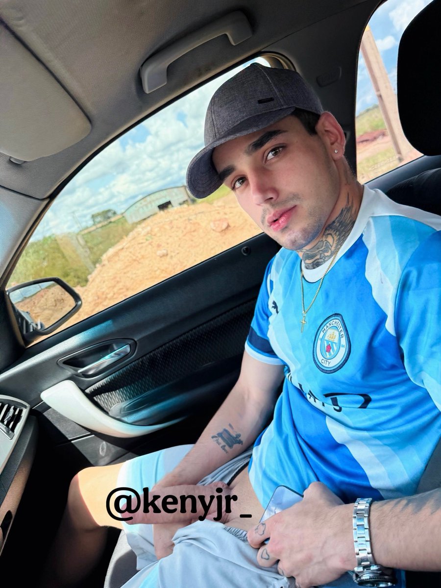 kenyjr_'s tweet photo. O novinho/ o patrimônio 
https://t.co/TXzmcKIaH8 https://t.co/NLTlN21NYe