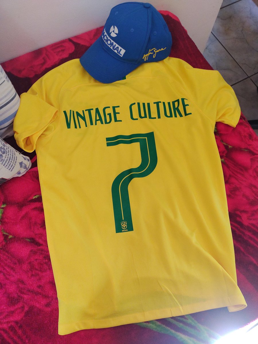 thalesgst's tweet photo. @VintageCulture melhor do mundo 🥇🥇 hbday https://t.co/9Xag5JrCYV