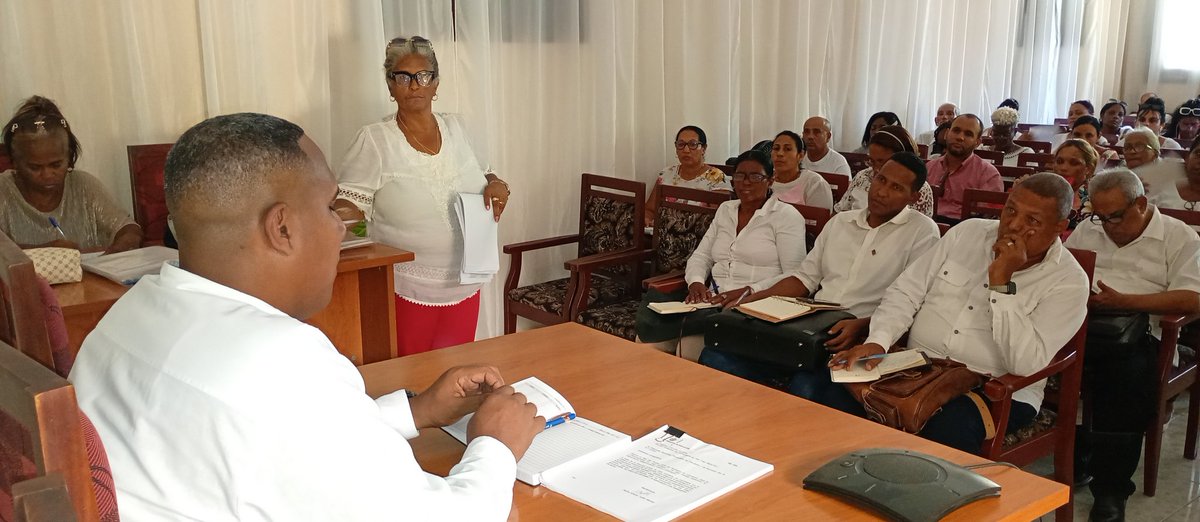 romero_tam56484's tweet photo. ¡Preparados para el nuevo desafío!

Hoy culminamos con éxito nuestros dos días de seminario de preparación para el curso escolar 2026-2027. Han sido 36 horas de  análisis y  proyección hacia el futuro. cerramos con las maletas llenas de herramientas y nuevos conocimientos. https://t.co/jAJsKDIG7p