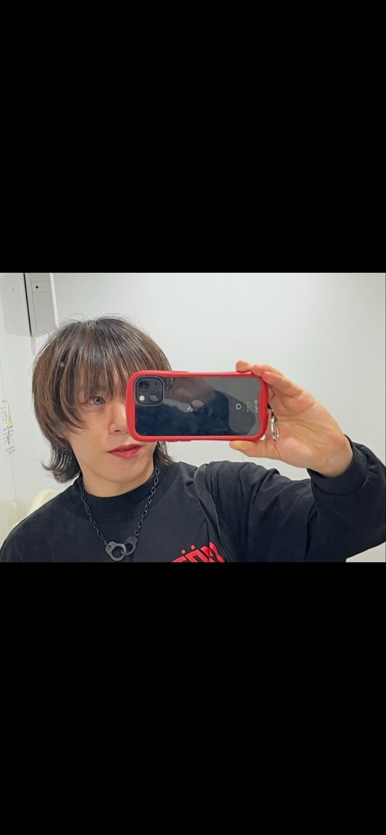 skm2n666's tweet photo. てこで推しの星空あずきさんつながり？で地雷系？もどきのメイクでも載せよう！
服装の通りモトリークルー のライブ参戦の時の。血まみれ白衣🥼でメンバーと写真撮った。（先着販売だったVIPチケ特典）
推しから反応もらえて、すかさず切り札？の過去イチ盛れてる写真を出しちまった https://t.co/qoLHnK0FTA