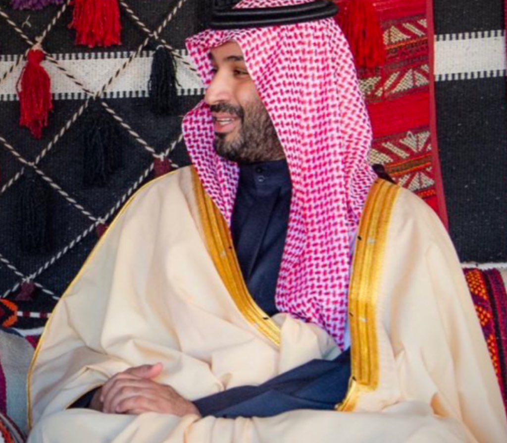S_H_188's tweet photo. النفط ماله عن تصرّفك تجنيب
حبله معـك .. ترخيـه ولا تشدّه . https://t.co/MxAHrqhAGh