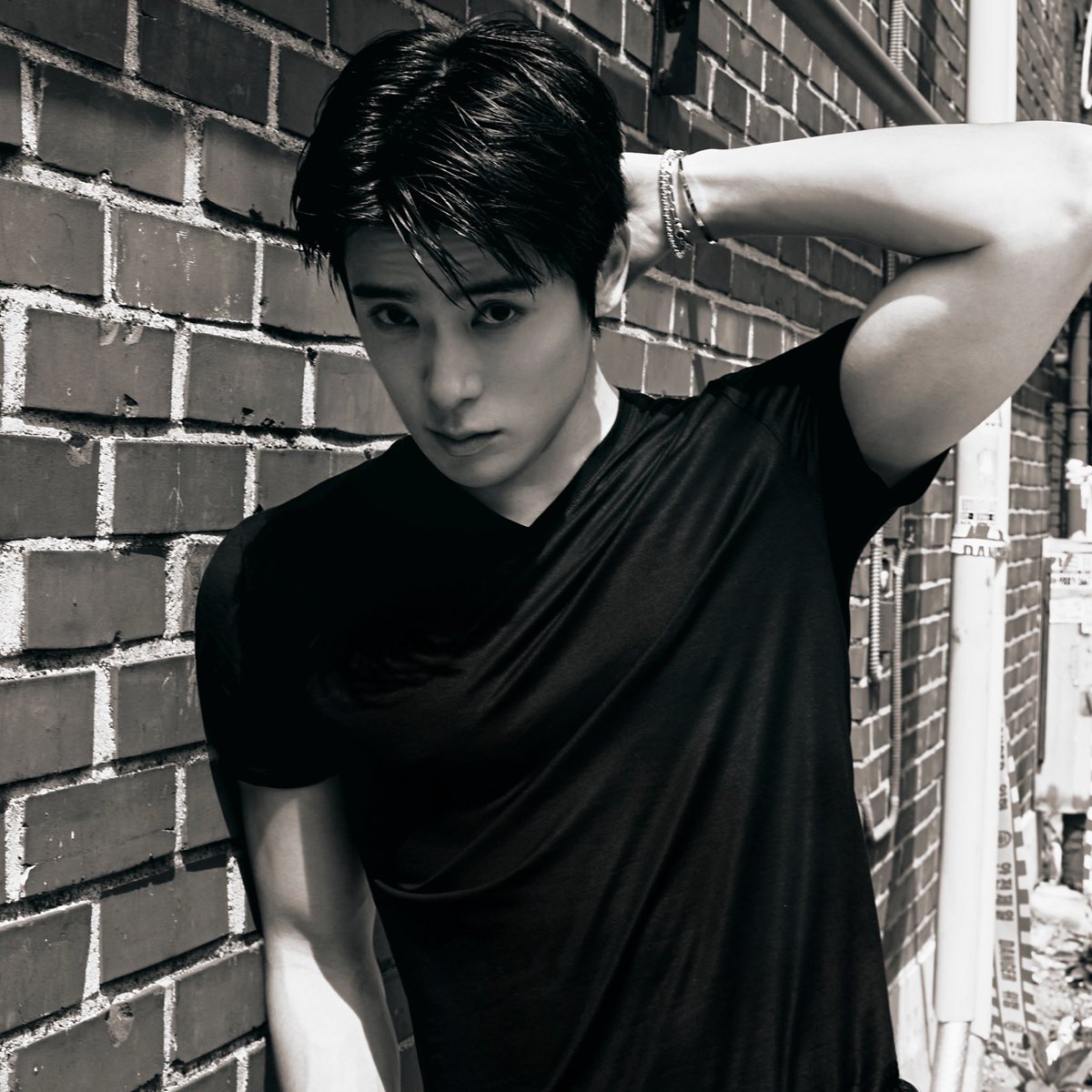 jnnskdy_'s tweet photo. หายใจไม่ออกแล้วค่ะ หล่อม้ากกก https://t.co/S9wte1h6Ow
