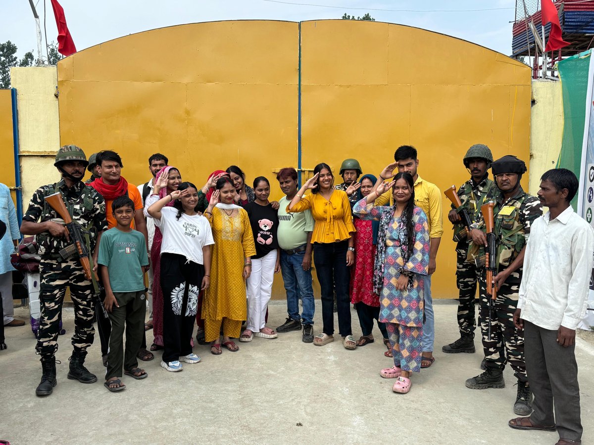SSBSHQSRINAGAR's tweet photo. SSB personnel at Shadipora Yatri Camp ensure round-the-clock security with unwavering vigilance, seamless inter-agency coordination &amp; selfless service, facilitating a safe, secure &amp; hassle-free Shri Amarnath Ji Yatra2026.

Vigilant Always. Serving Selflessly. Securing Every Step. https://t.co/OV7gImoBrN