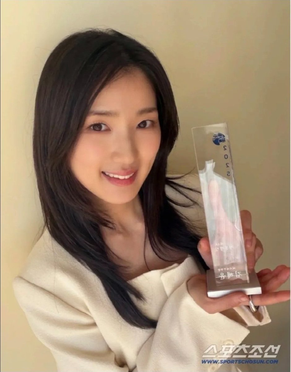 dazzorchid's tweet photo. 𝟐𝟎𝟐𝟔 𝐋𝐎𝐕𝐄 𝐋𝐄𝐓𝐓𝐄𝐑𝐒 for Kim Hyeyoon 💌🩷

🏆 TTA - Best Actress Award (Second Half of 2025)
🏆 ASEA - Best Artist (Actress)
🏆 Blue Dragon Ranking Second Half Year Wrap-Up
🏆[𝑵𝒆𝒘] Blue Dragon Ranking - First Half Review Best Actor  (Female) https://t.co/ifDyIaMx1h