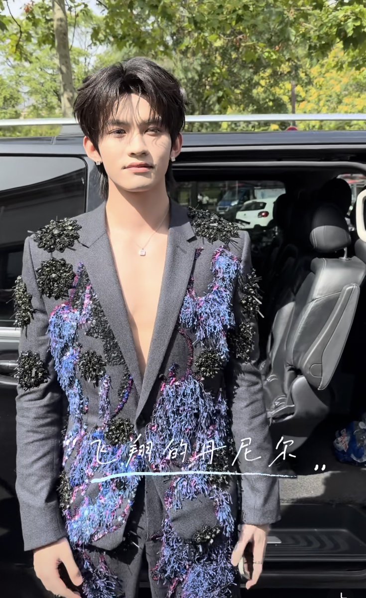 weds_wd's tweet photo. หล่อมาก ผิวค่ดสวยโดนแดดละดีมาก 🥹 https://t.co/wmj2Ke1Q8a