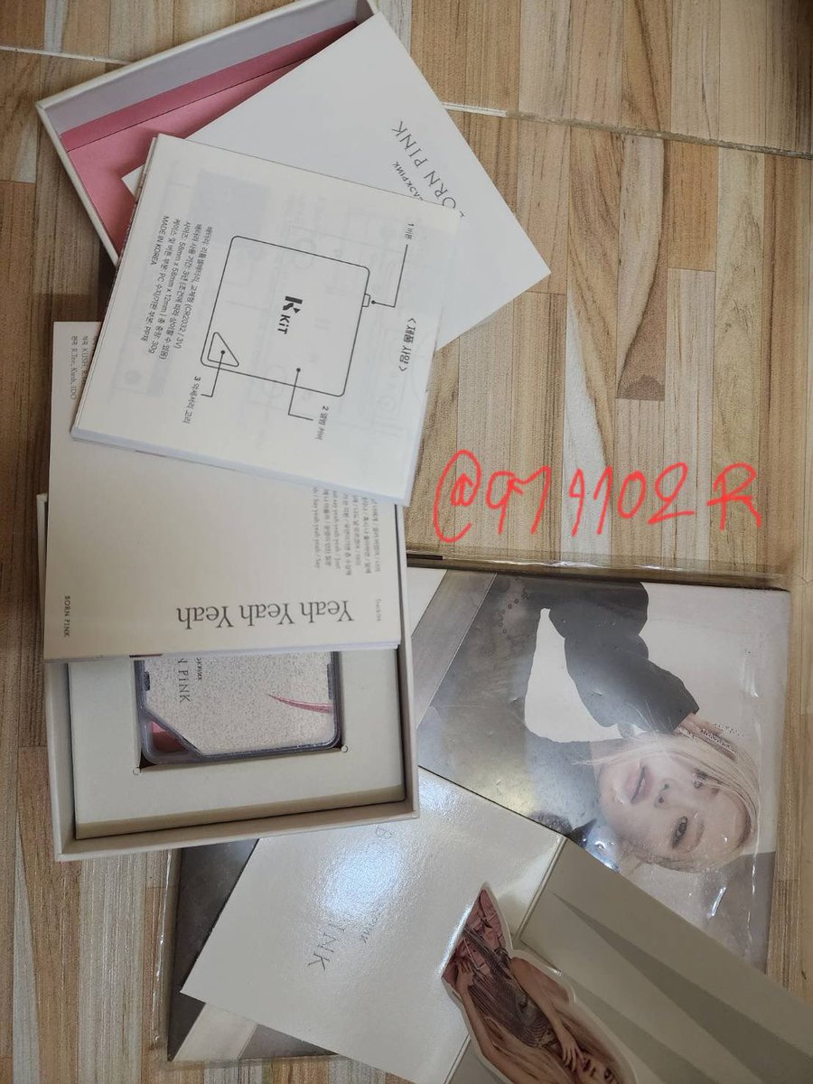 971102R's tweet photo. ขายทั้งเซ็ต kit โรเซ่ และบั้มแกะแล้ว

250.- รวมส่ง

#ตลาดนัดแบล็คพิ้ง #ตลาดนัดblackpink #โรเซ่ ##Rosé https://t.co/YkgvdqaKxD