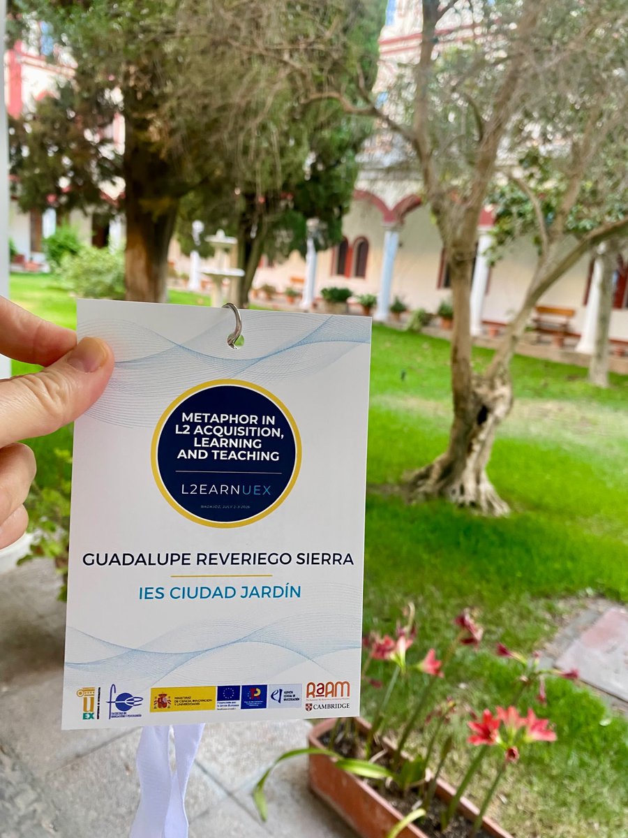 IESCJardin's tweet photo. ¡Nuestro centro en la vanguardia de la educación bilingüe! La profesora de inglés, Guadalupe Reveriego, participó en la mesa redonda internacional Bridging Metaphor and Foreign Language Instruction, con referentes de la Lingüística Cognitiva. https://t.co/bR4xjE7QMg
