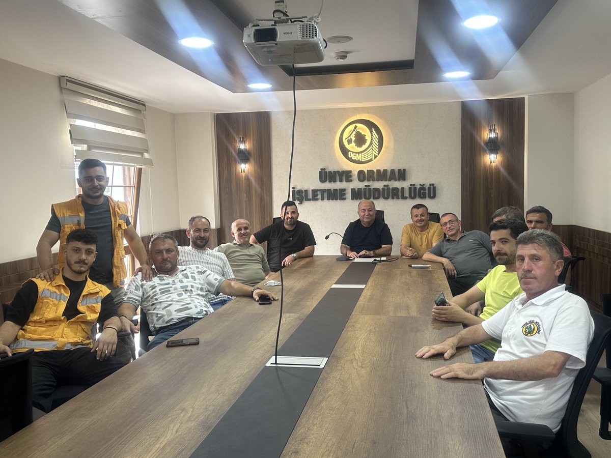 orman_is's tweet photo. Bu gün Akkuş ve Ünye orman işletme müdürlüğünde çalışan işçi arkadaşlarımızı ziyaret ettim kendilerine kolaylıklar dilerim https://t.co/O0DprubWUX