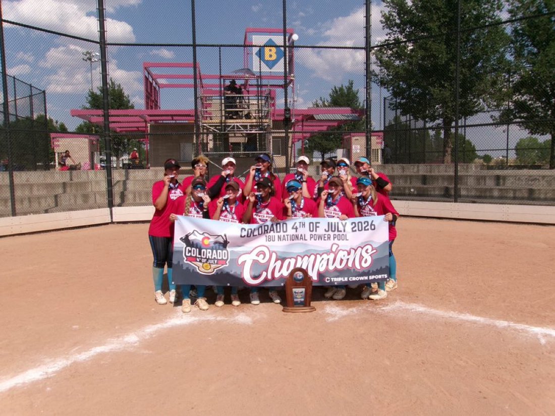 Brooklyn200823's tweet photo. We are 18u Power Pool Champs! We battled so hard this week and came out on top!!! 

@UTEPSoftball @CoachTJHubbard https://t.co/PA23pohHnt