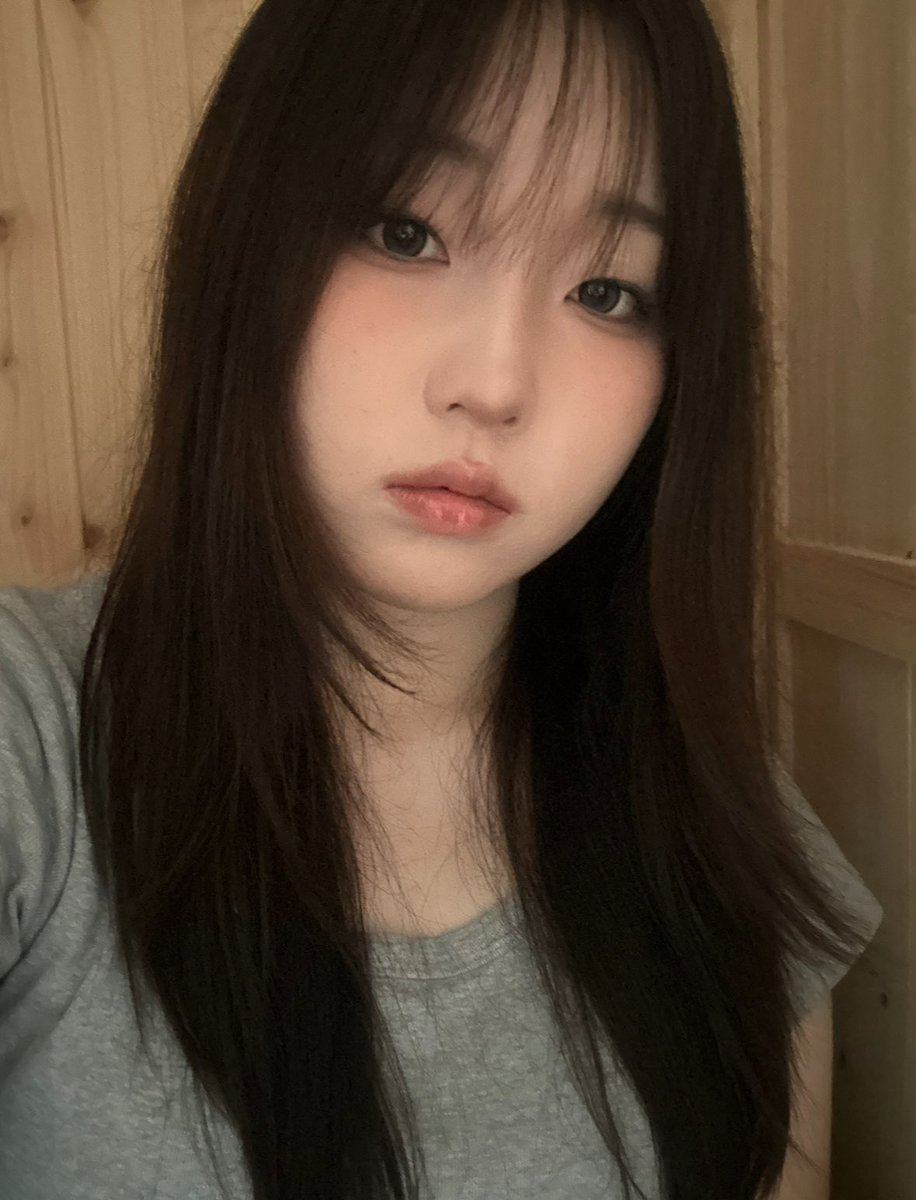 yxzi3_'s tweet photo. 생일입니듀 https://t.co/gBcd2wrGm3