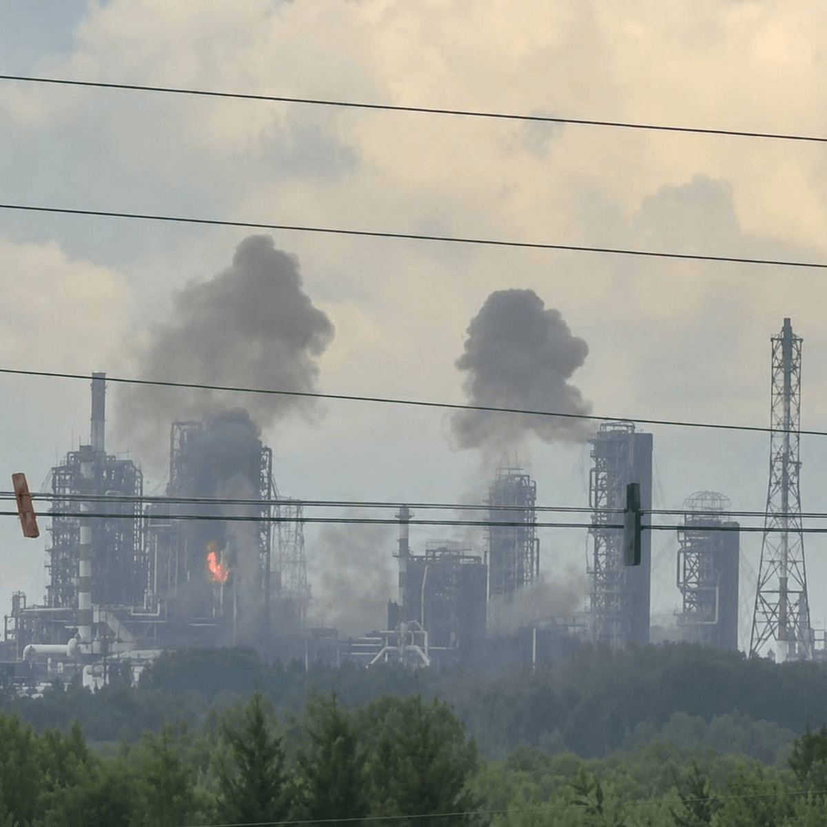 nexta_tv's tweet photo. 💥 The last bastion has fallen! Omsk Oil Refinery has suspended operations — Reuters  

Until recently, it had been the only major Russian refinery that had not been hit by Ukrainian drone attacks. But now the drones have reached it too.

The Omsk refinery is the largest oil refinery in Russia. It produced roughly one in every eight liters of gasoline used in the country.