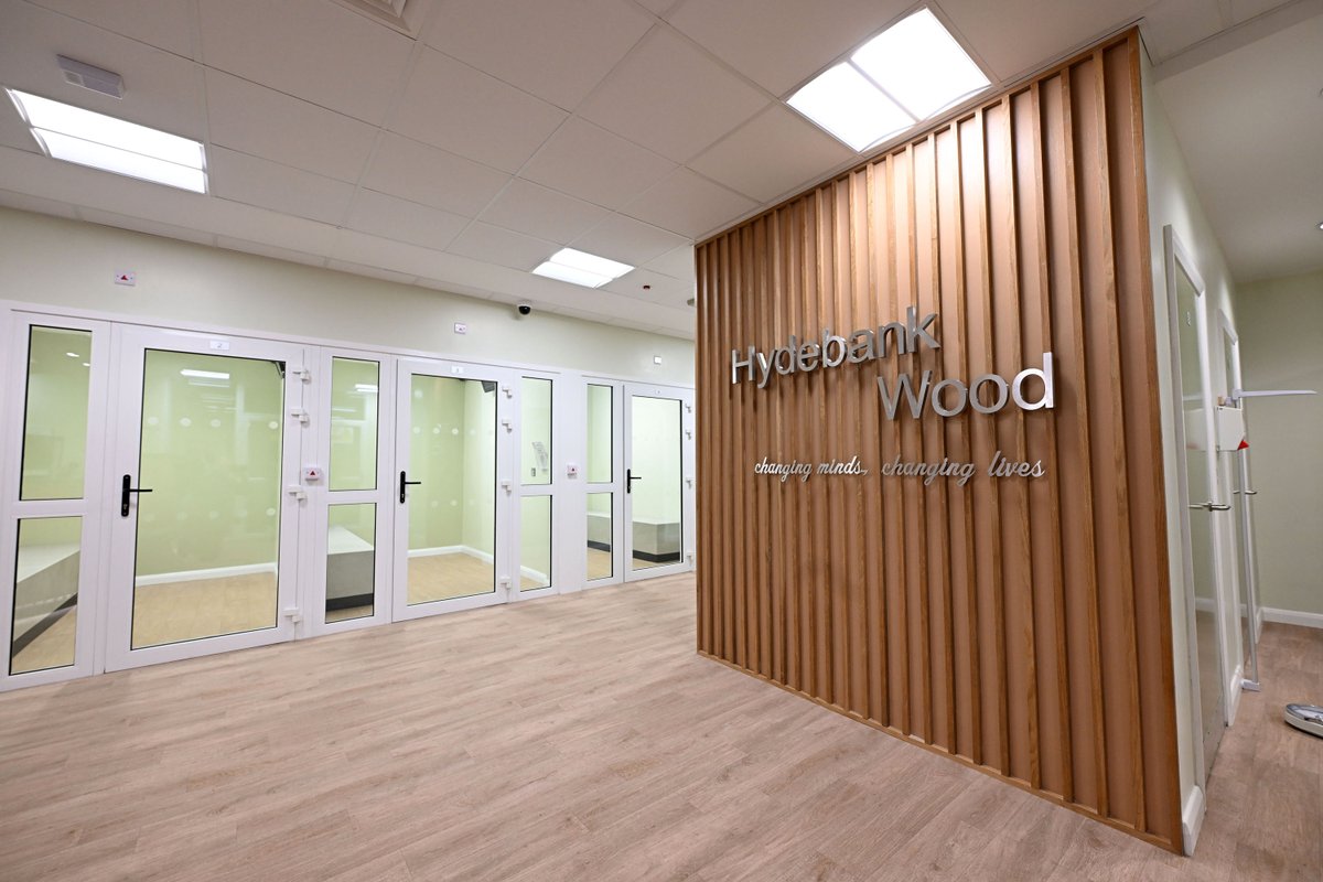 Justice_NI's tweet photo. Justice Minister @naomi_long officially opened the new @NIPrisons Committal Reception at Hydebank Wood Secure College. The modern, fit-for-purpose facility will  ensure the safety of those entering custody - and indeed that of others. https://t.co/WvAiCaK9my