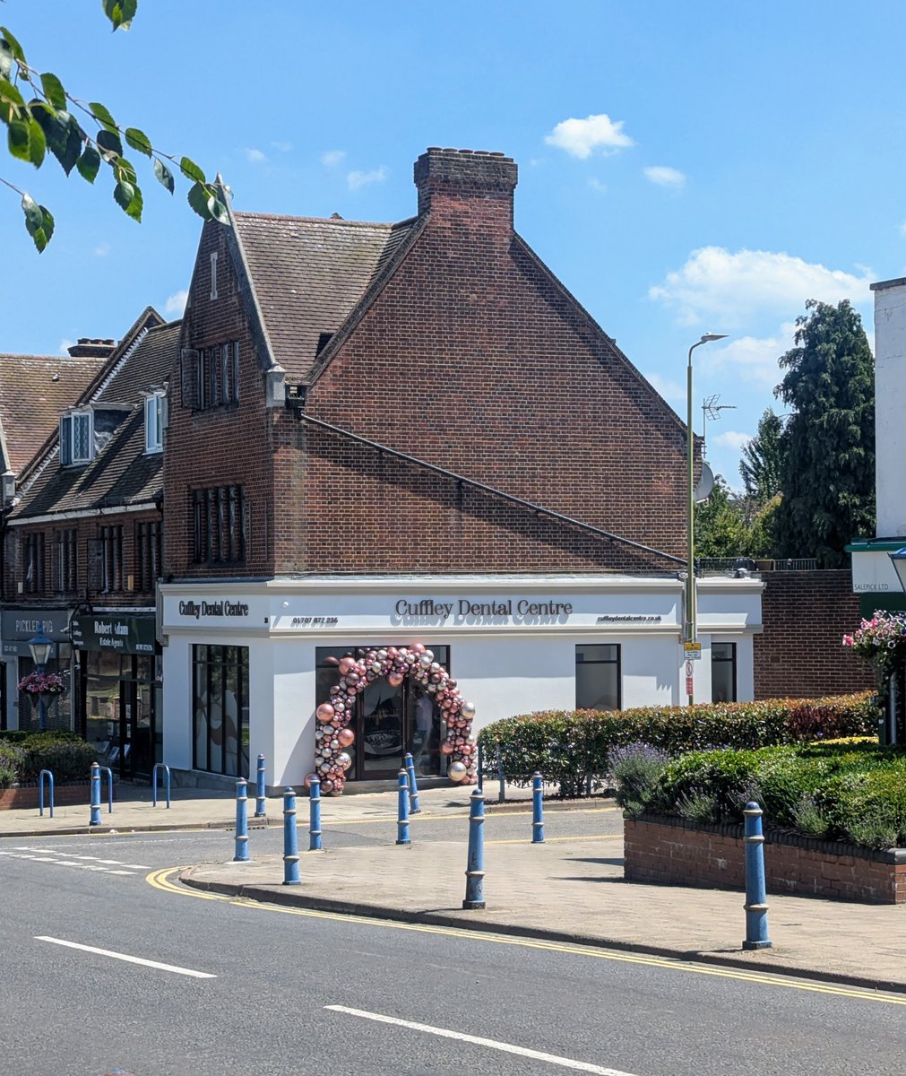ddpcStudio's tweet photo. 'Cuffley Dental Centre', Hertfordshire
AFTER SHOTS.. https://t.co/v1y3ckO3eX