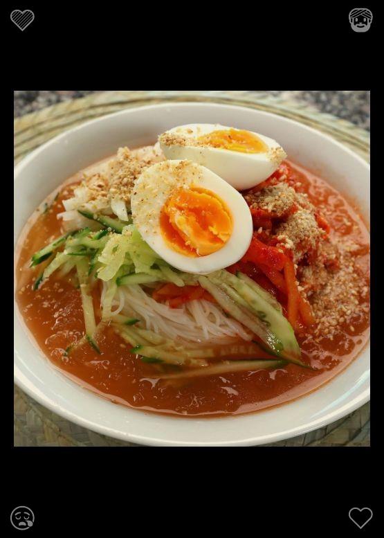 Whalezz4's tweet photo. Let warm night snacks accompany your quiet nights. The steady warmth of food counters the night's chill, making every moment of rest cozy and comforting. Be wise in your life choices. https://t.co/qTUsMus18v