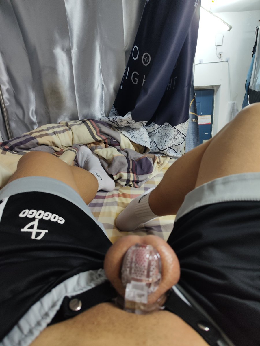 StevenMikezzz's tweet photo. 小狗好想要...
 ＃锁屌 ＃废屌 ＃早泄 ＃阳痿 ＃伪s #cb锁 #戴锁 #锁狗 ＃锁s ＃锁爹 #男大 ＃1m #锁奴挑战 #锁奴 #禁欲 #反差 #前锁后塞 #狗 #伪s #戴锁挑战 ＃露出 ＃暴露 ＃宿舍露出 ＃贞操锁 ＃自锁m ＃狗奴 https://t.co/cOVOYn4er0