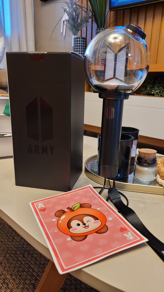 balletjoon's tweet photo. Chega logo outubro que eu já tô prontaaaaa

@A2CEGs arrasando como sempre,  ela chegou perfeita e intacta 💜💜💜💜
Muito obrigada meninas https://t.co/rlV139DJvD