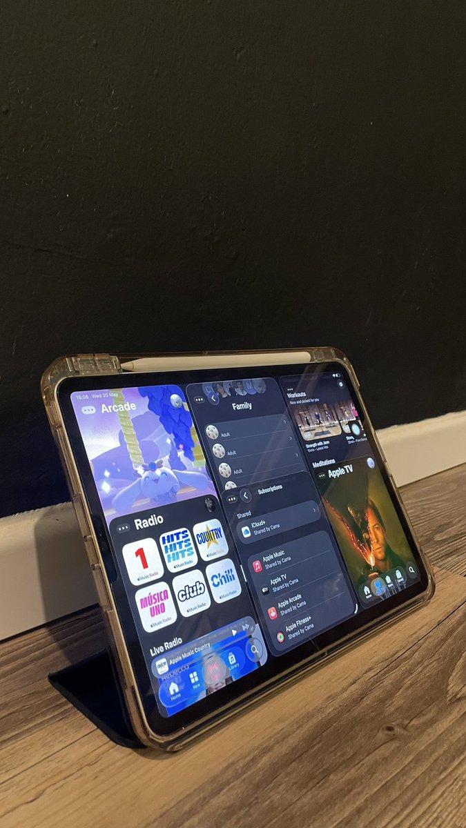 Thepoogh's tweet photo. Guys kalian masih pada langganan iCloud, Apple Music &amp; Apple TV? Kalian ngapain 😫 gk tau kalo ada ini kah? https://t.co/ChleR4Fone