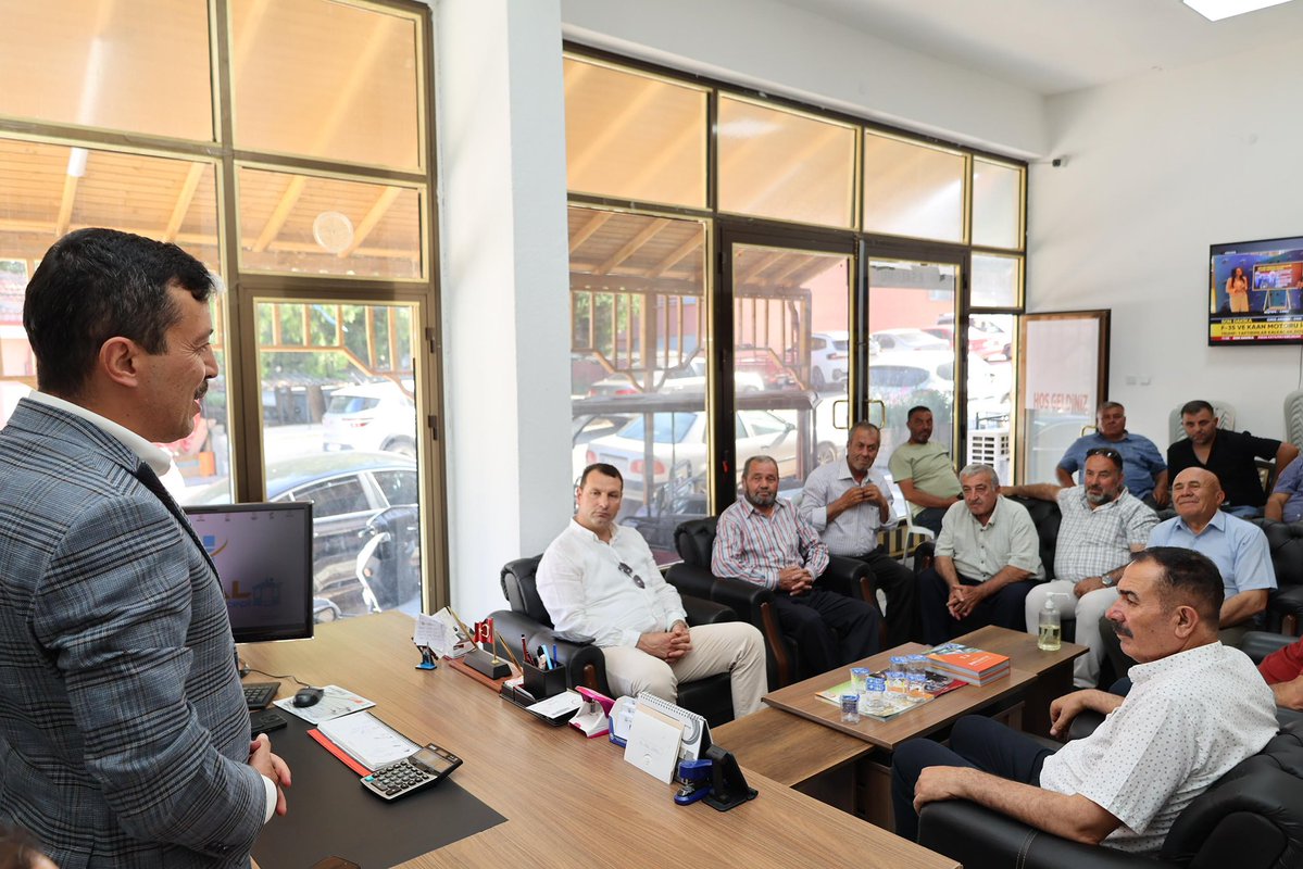 akpartiaksaray's tweet photo. 📍 Sarıyahşi İlçe Danışma Meclisi Toplantısı

İl Başkanımız Hamza Aktürk, Milletvekilimiz Cengiz Aydoğdu, İlçe Başkanımız Fatih Ünsal ve kıymetli teşkilat mensuplarımızın katılımlarıyla gerçekleştirildi.
@abuyukgumus 
@ahmetcolakoglu0 
@Ademcalkin 
@akturkhamza https://t.co/6FxlDZB787