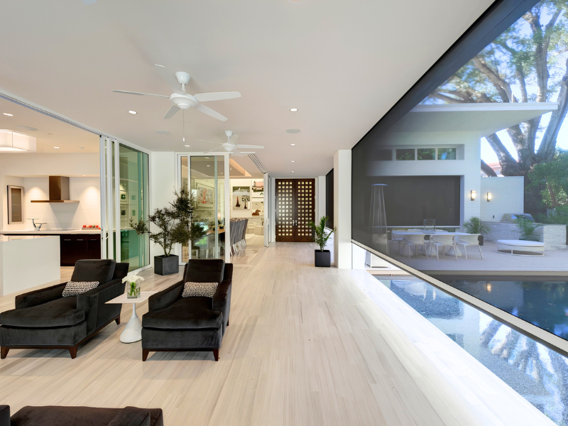 FLHomeShows's tweet photo. Florida living calls for outdoor spaces that work as hard as they look 🌴

Taylor Made Screens helps homeowners maximize their outdoor areas with custom retractable screens, pergolas, lanais, pool enclosures, and other solutions designed for everyday enjoyment. https://t.co/G72yCnE2Dz