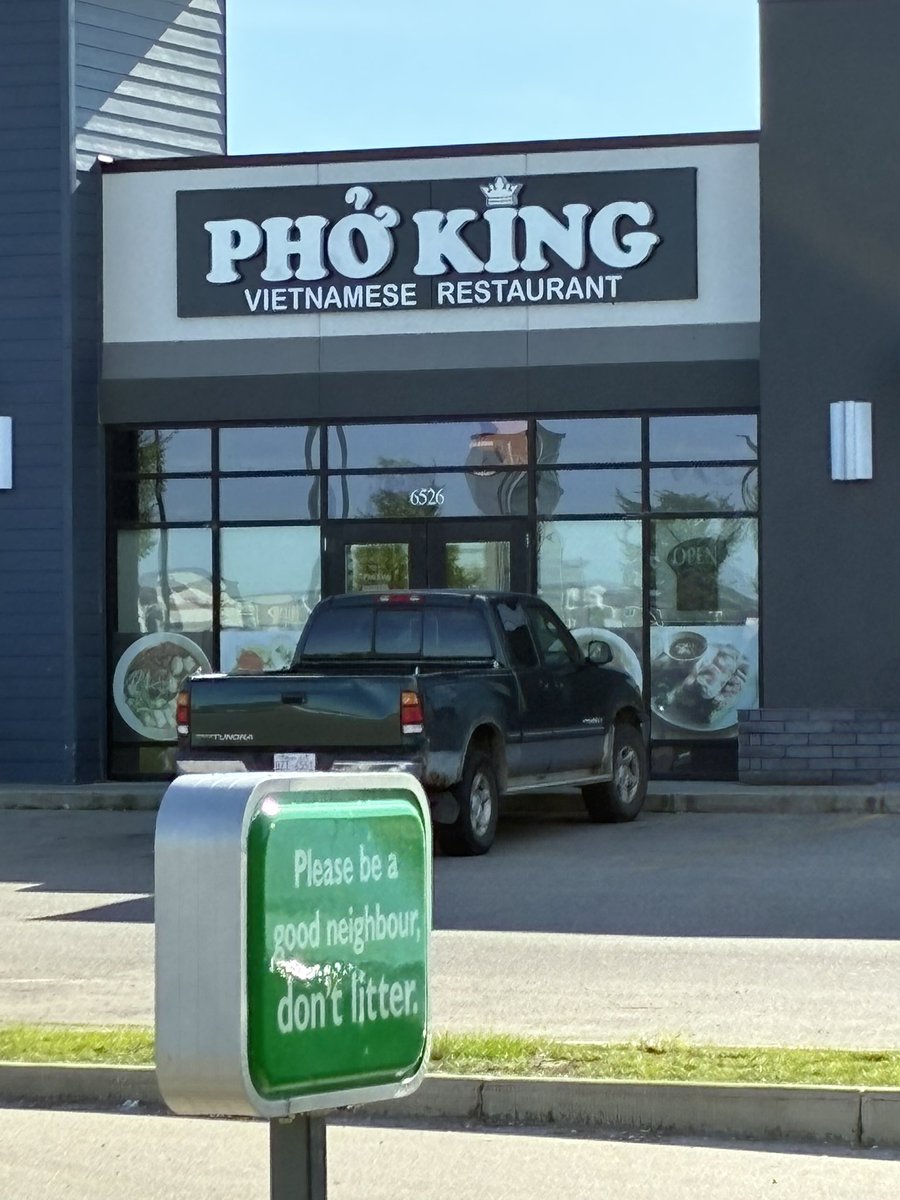 TylerMcMurchy's tweet photo. This is funny if you know the Vietnamese pronunciation of “pho.”

#iykyk #pho https://t.co/t4AYLoUnUA