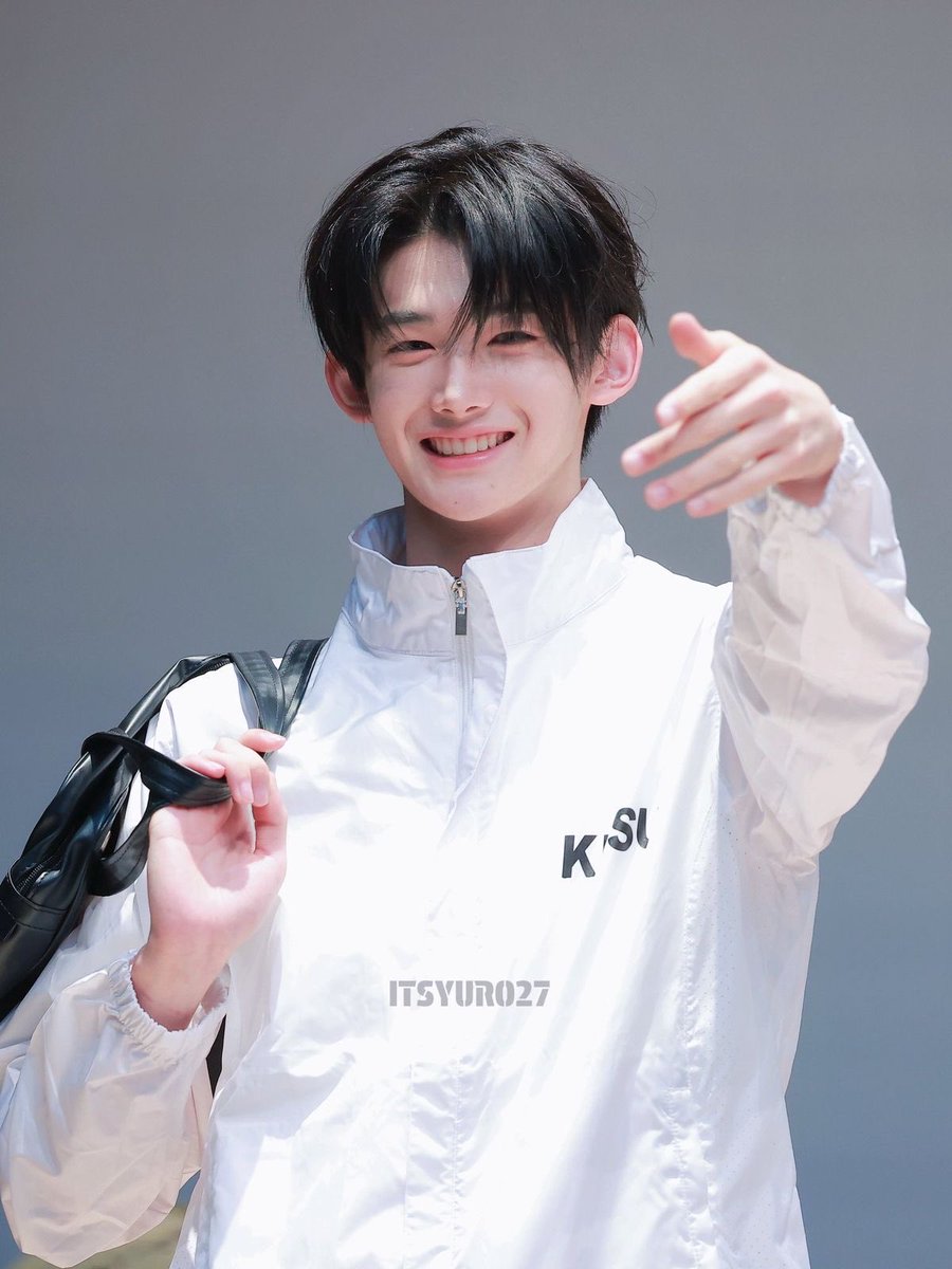 cloudywenos's tweet photo. happy jojo day to the most talented, soft, gorgeous riceball ever!! 🤍🍙☁️

#Happy_JO_Day
#JO_22nd_Rice_on_fire
#おたんJO日気分JOJO
#andTEAM #앤팀 #JO https://t.co/n1uw8F0EAl