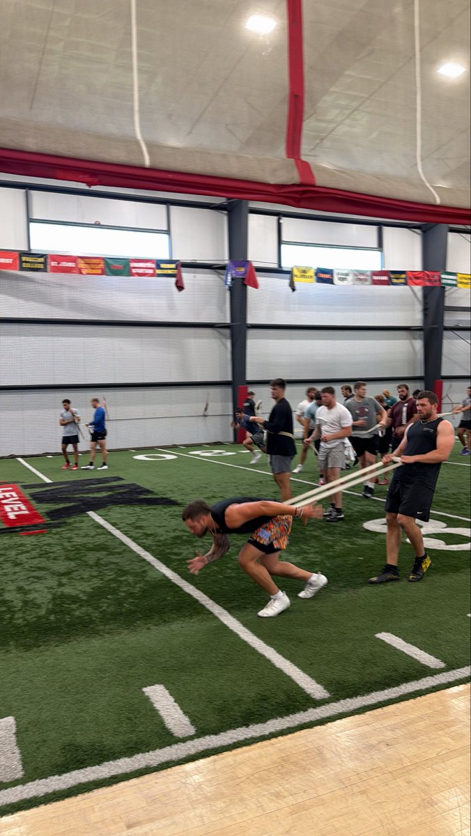 JJWatt's tweet photo. Absurd group training with Brad at NX Level this offseason.

All-Pros, Pro Bowls, over a billion in contracts.

Nothing new, but still crazy.

Wisconsin proud. https://t.co/hwfR4OnKtf