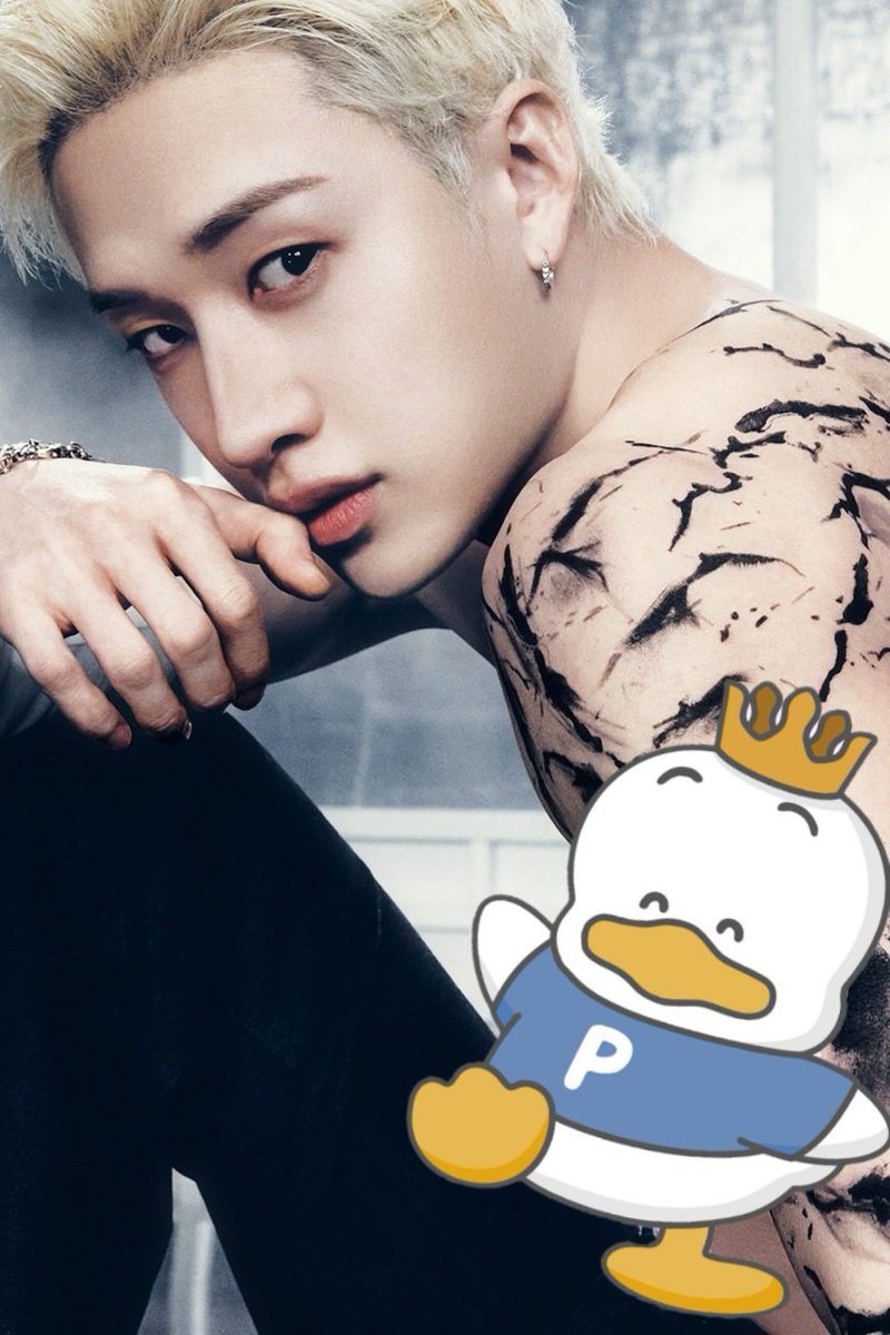 wolfbaby310's tweet photo. もう!🫣これ以上見せなくていいと思ってたけど🤭
こういう見せてるの?見せてないの?どっちなの?衣装なの?ラ(裸)なの?どっちなの?がいちばん困っちゃいますョ🫣
私が愚か者だからチャニの衣装が見えないだけなのかな🤣(裸の王様より)
#BangChan #バンチャン #방찬 #Christopher https://t.co/AQM46ovTtd