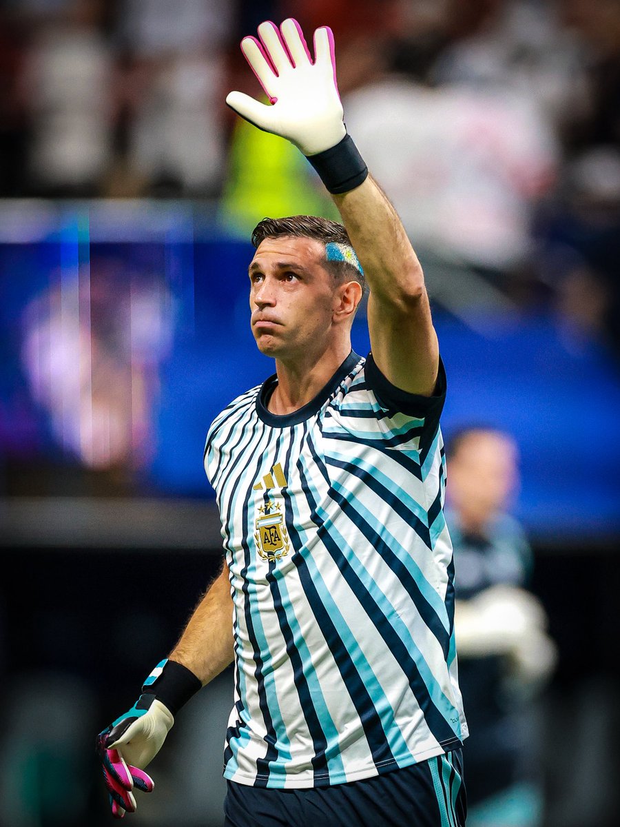 AFASeleccionEN's tweet photo. Warming up 💪 https://t.co/PqDUuK4n7F