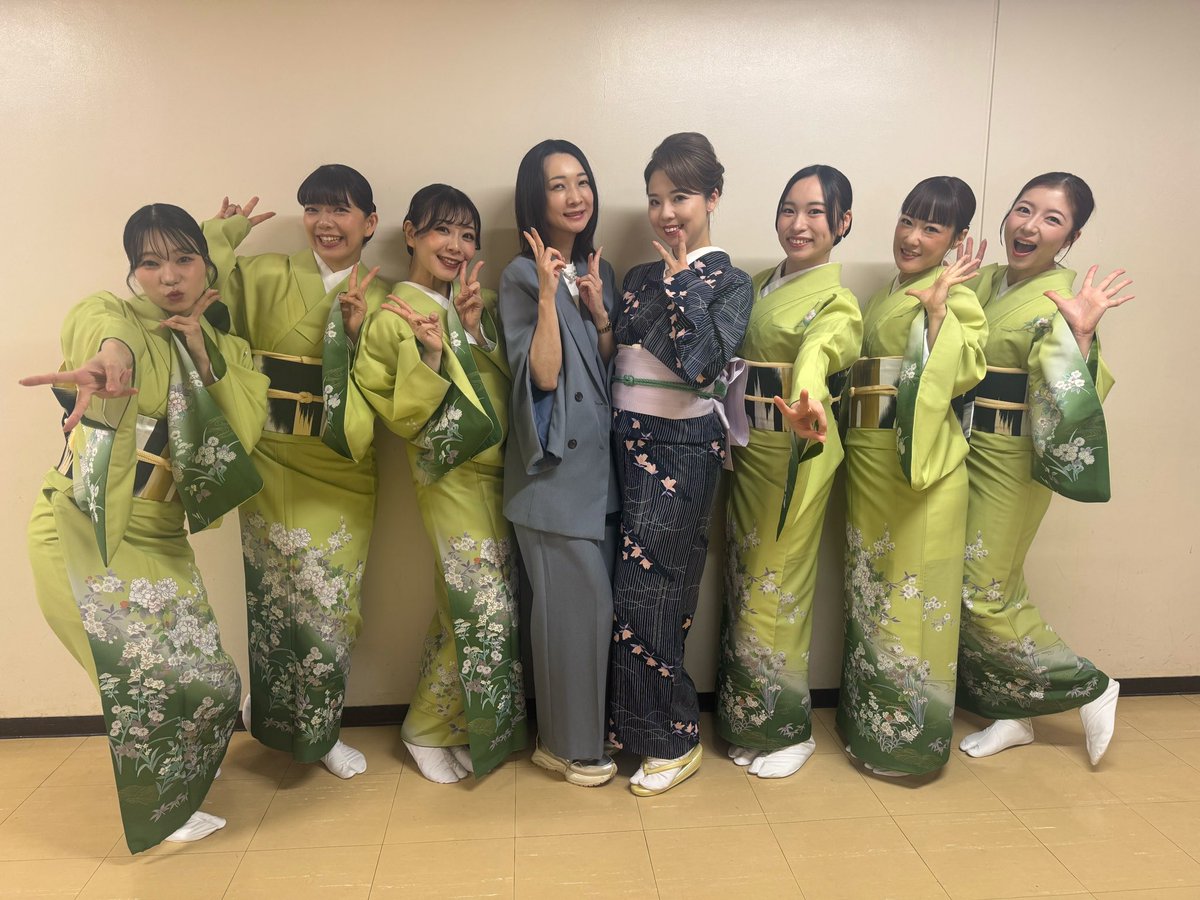 e_omch's tweet photo. #丘みどり リサイタル
演魅vol.7 IN新宿文化センター

遂にvol.7開幕しました！！
今回も #ミアメイト として参加させていただいております🙇‍♀️✨️
引き続きみどりさんの元で踊れて光栄です！！

vol.7もよろしくお願いいたします🙇‍♀️🍀
旅公演もお供させていただきます！
まずは11日大阪狭山！ https://t.co/20rgz3Gw5R